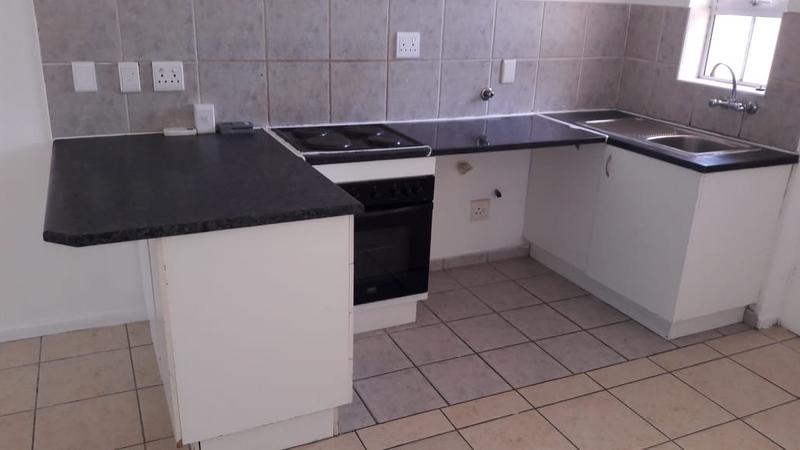 To Let 1 Bedroom Property for Rent in Maitland Western Cape